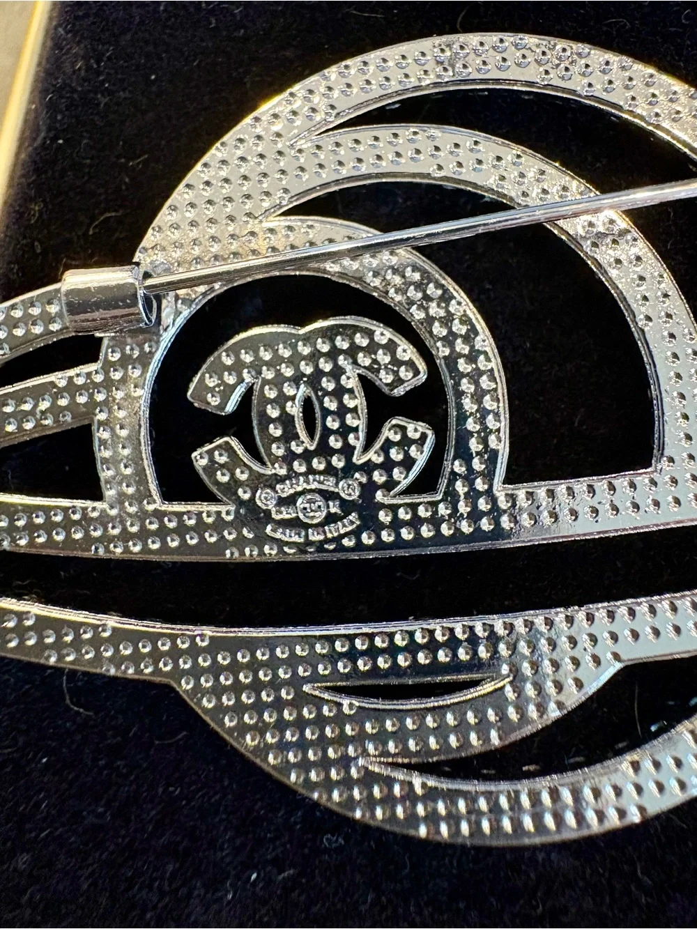 CHANEL Large Rhinestone Galaxy Planet Crystal Brooch White gold Shines Crazy ! - Picture 4 of 8